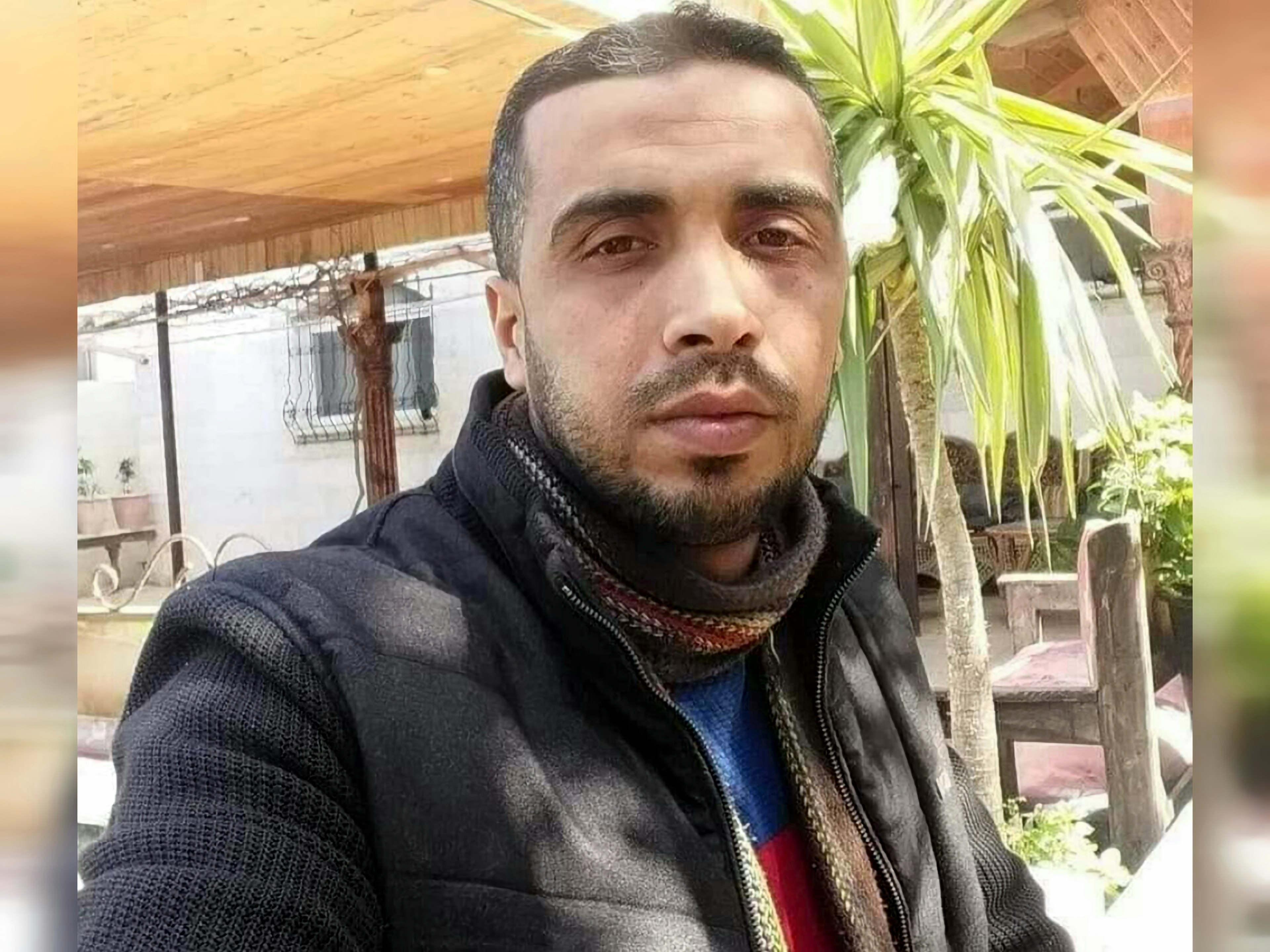 La victime palestinienne d'une frappe aérienne israélienne sur Gaza succombe à ses blessures