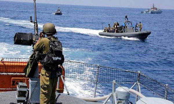 La marine israélienne cible les pêcheurs dans la mer de la bande de Gaza
