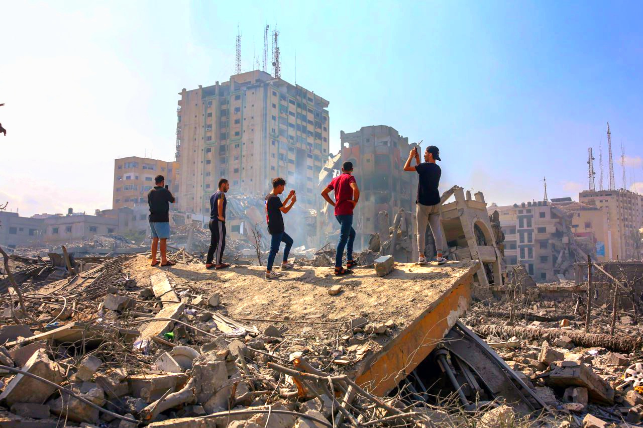 Les bombardements israéliens contre Gaza provoquent la mort des Palestiniens dont des membres de la défense civile 