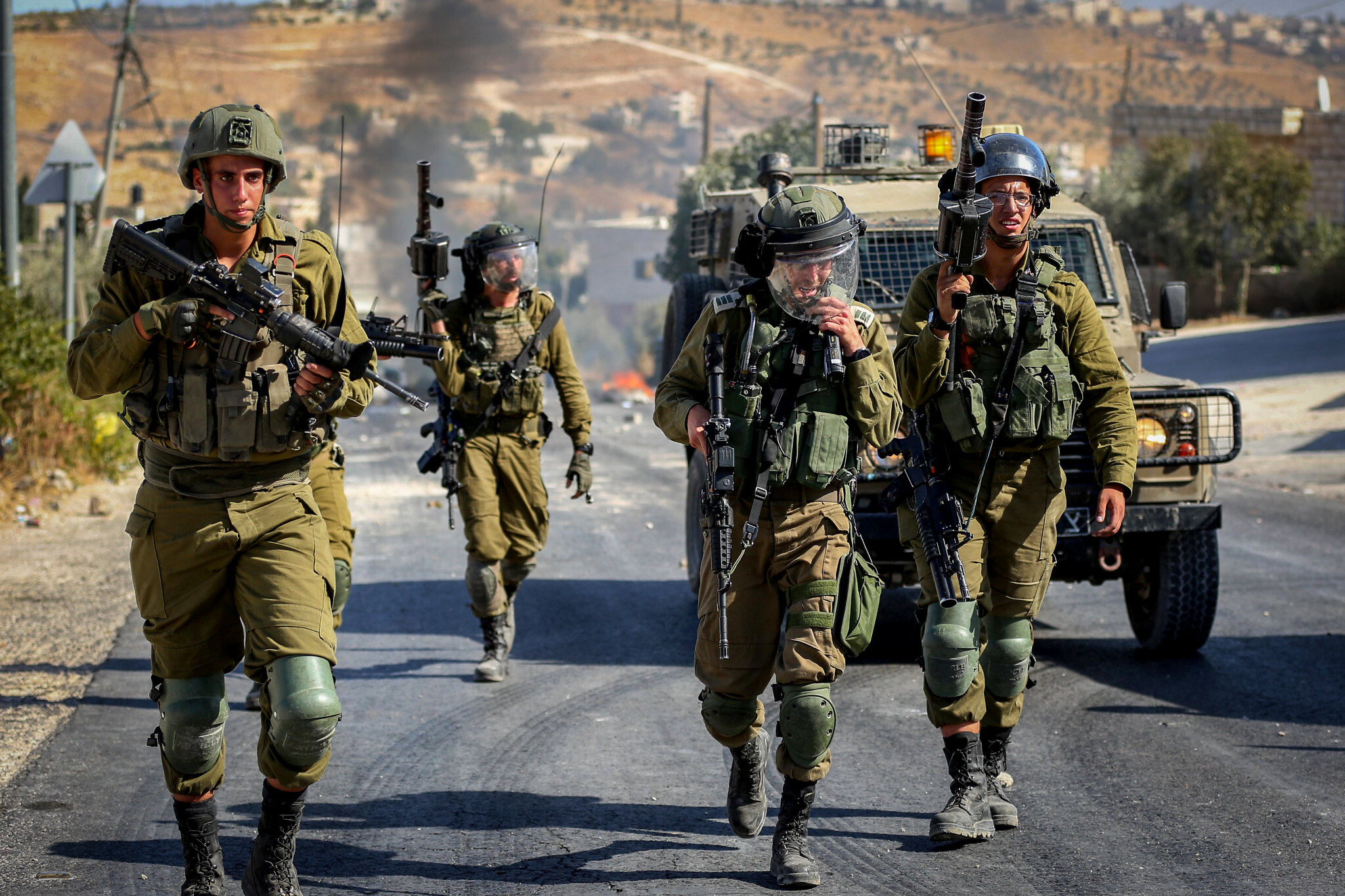 La police israélienne tire sur un Palestinien avant de l'arrêter près de Jérusalem