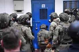 Le club du prisonnier raconte les détails de l’agression des geôliers contre les prisonniers palestiniens 