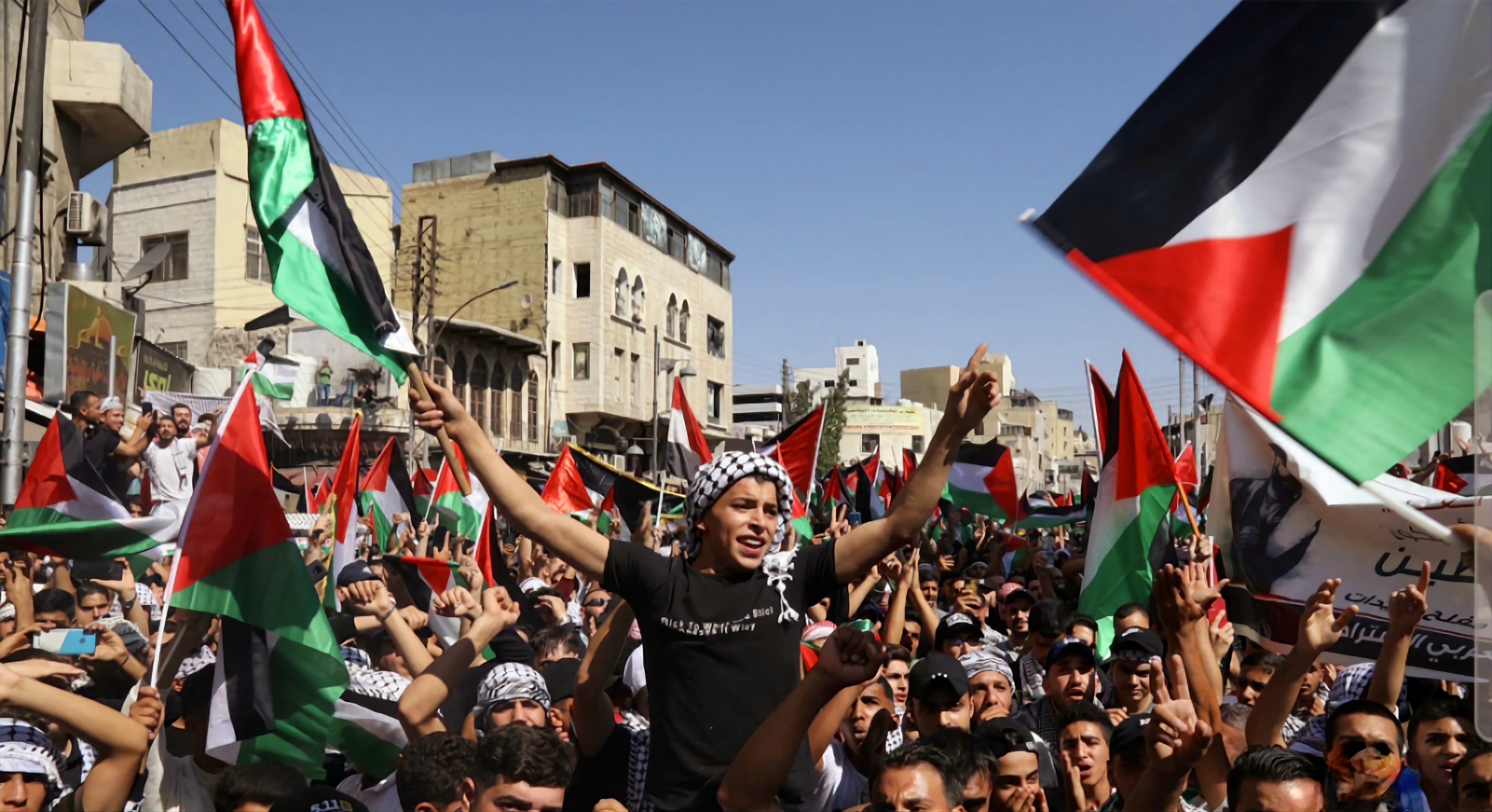 Des milliers de Jordaniens manifestent en protestation contre l’agression israélienne contre Gaza