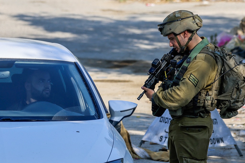 Israël bloque le déplacement des citoyens en TPO en fermant plusieurs points de contrôle militaires