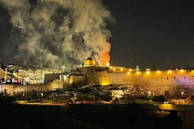 À l'occasion de l'anniversaire de l'incendie de la mosquée Al-Aqsa : l'Organisation de la coopération islamique réaffirme le statut central de Jérusalem pour la nation islamique.