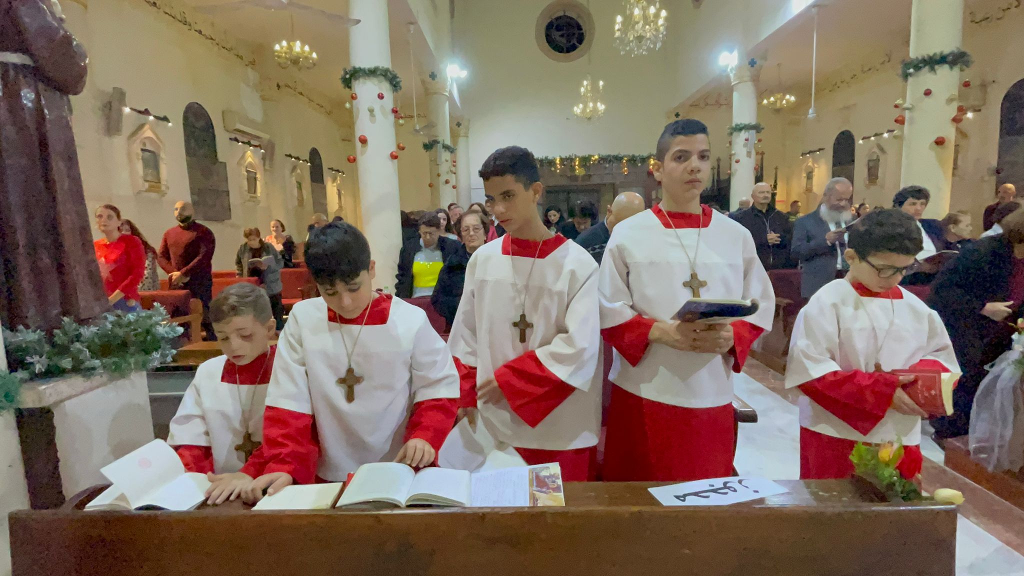 Deux ans après la guerre… Célébrations de Noël, messes et prières à Gaza