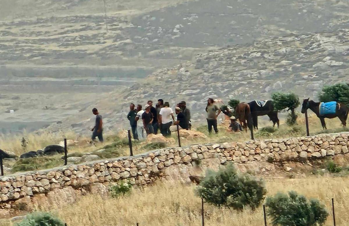 Des colons israéliens détruisent les récoltes dans le nord de la vallée du Jourdain