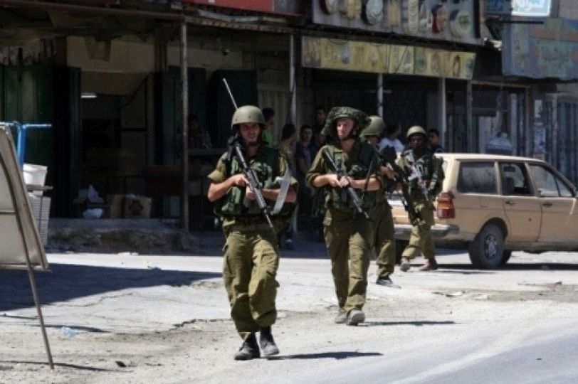 Les forces israéliennes mènent un raid à Kafr al-Labad, à l'est de Tulkarem