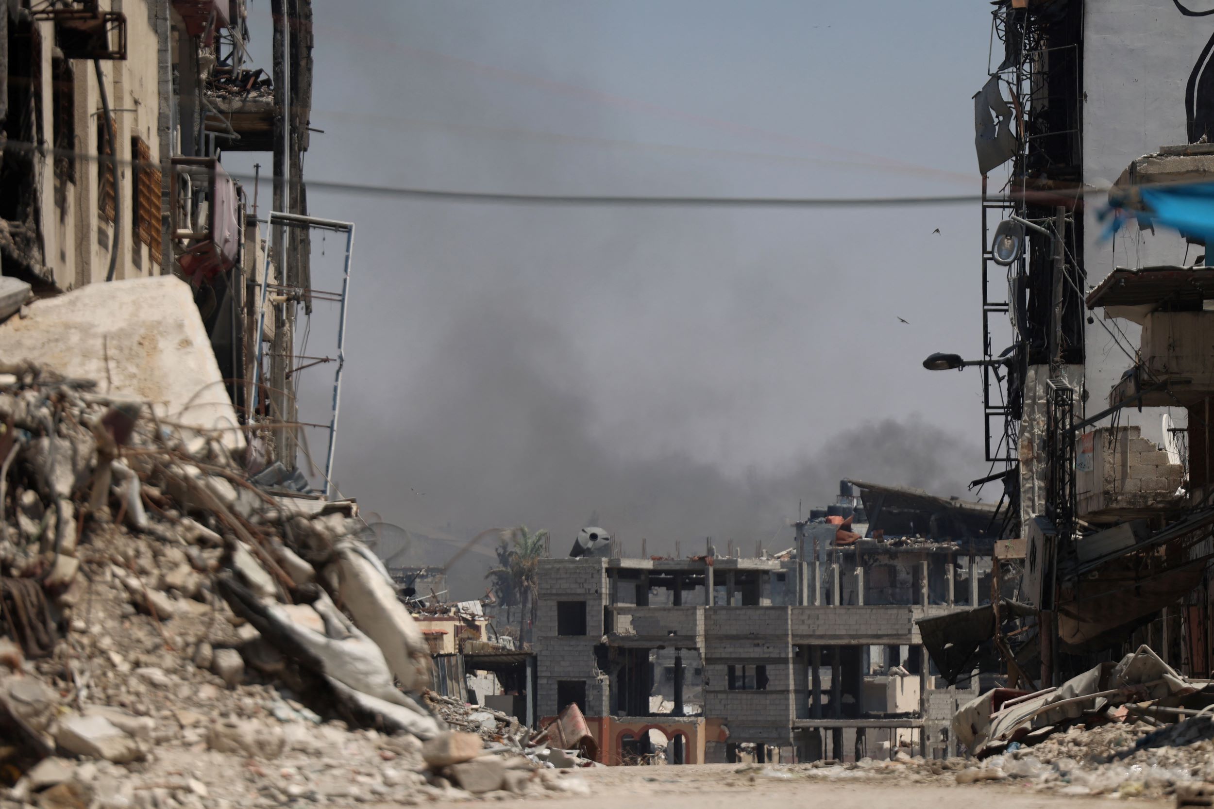 Six martyrs olors du bombardement par l'occupation au sud de Khan Yunis