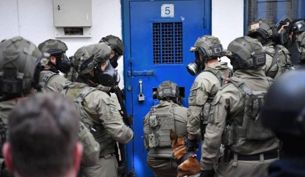 Des forces de répression mènent des incursions et des agressions dans les cellules des prisonniers à Nafha  
