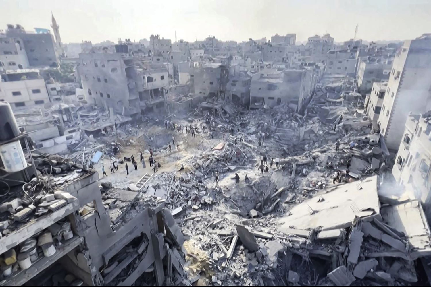 Un martyr dans le bombardement d'occupation du camp d'Al-Shaboura au centre de Rafah
