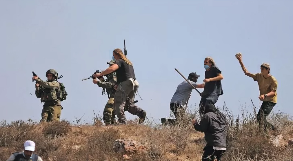 Des colons israéliens attaquent un berger palestinien à Masafer Yatta