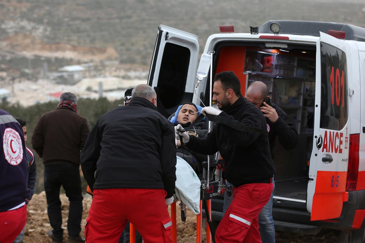 Des Palestiniens blessés lors de l'attaque des forces israéliennes contre la manifestation de Kafr Qaddoum