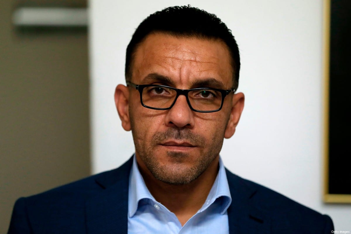 Les autorités israéliennes  renouvellent la décision d'interdir au gouverneur de Jérusalem d'entrer en Cisjordanie pendant quatre mois
