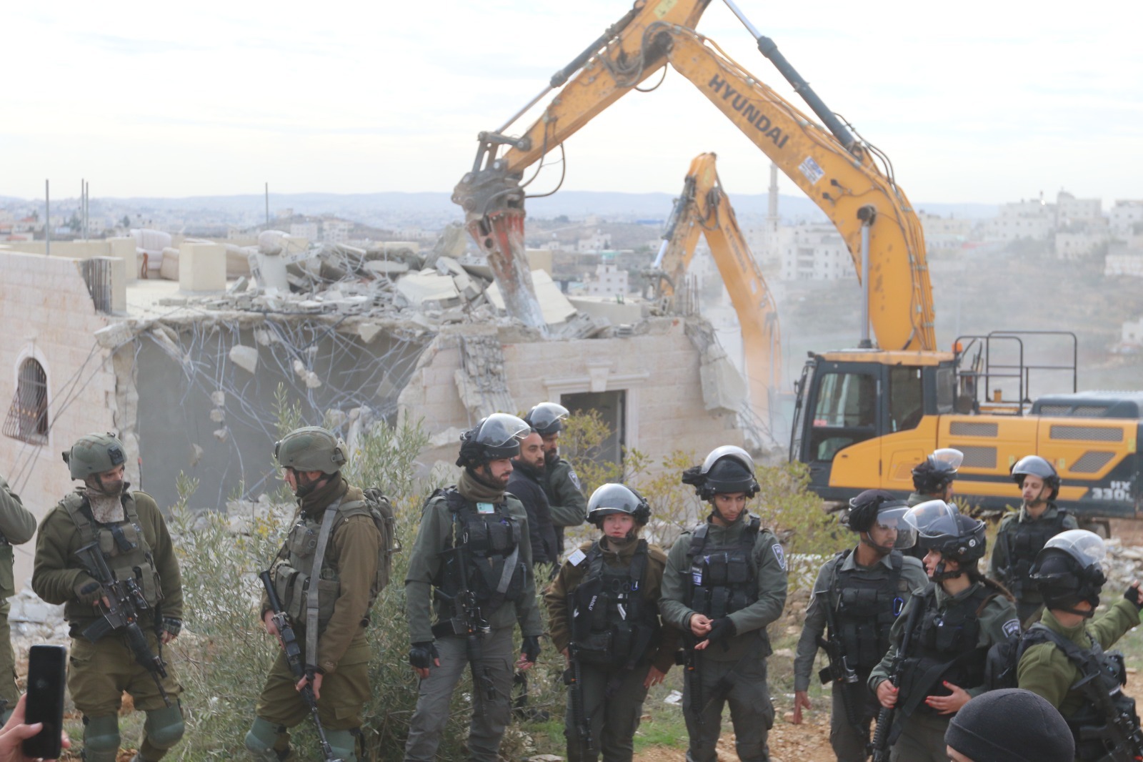 Les forces d’occupation israéliennes démolissent une maison près d’Hébron