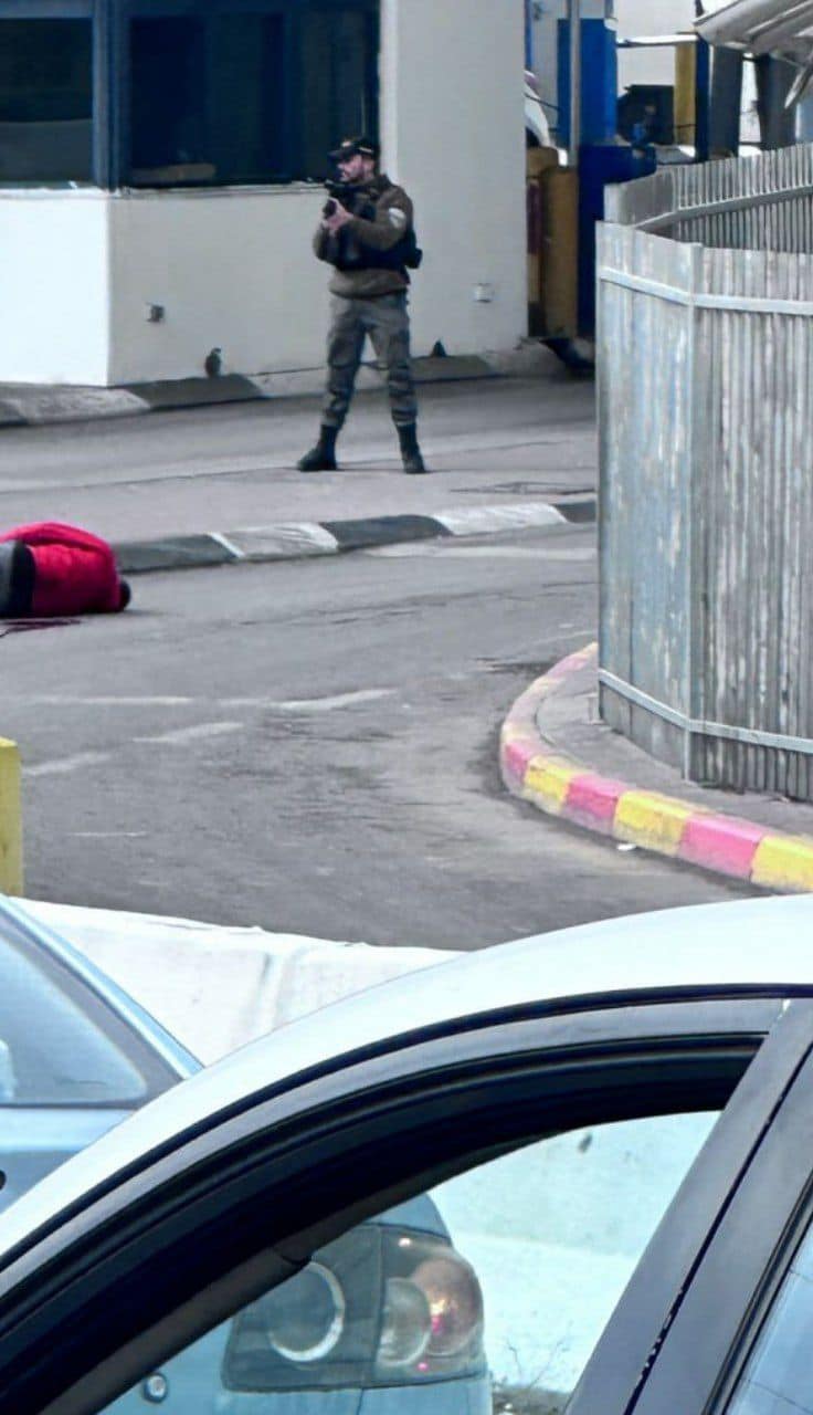 Un jeune homme touché par balles de l’occupation  près de Jérusalem