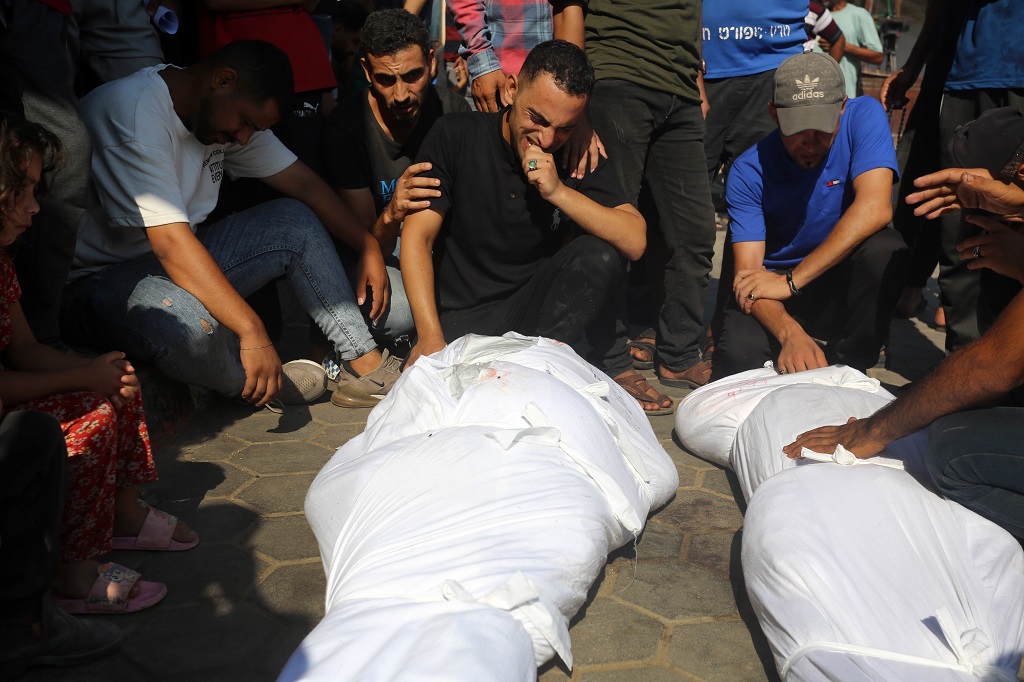 Plusieurs Palestiniens tués et blessés dans des frappes aériennes israéliennes sur Khan Younis et Maghazi