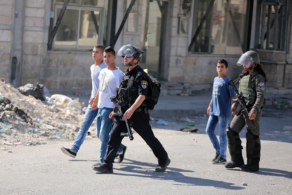 Deux enfants appréhendés par les forces d’occupation à Jénine