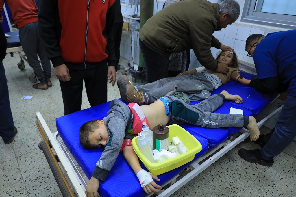 L'occupation poursuit ses massacres dans la bande de Gaza : 40 martyrs dans le bombardement d'un immeuble résidentiel à Tal al-Zaatar