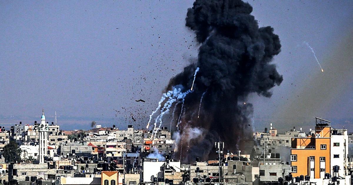 L'occupation mène plusieurs raids militaires sur  différents sites dans la bande de Gaza  