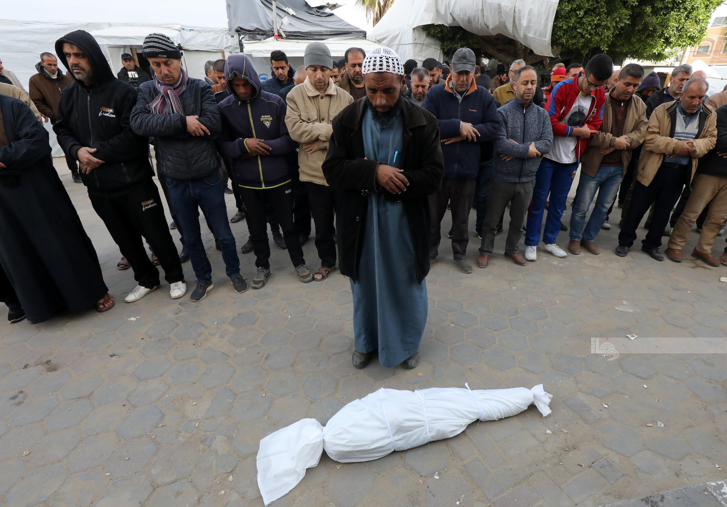 (Mise à jour) Deux enfants tués, l'un par balle et l'autre par l'explosion d'un objet abandonné par l'occupation dans la bande de Gaza