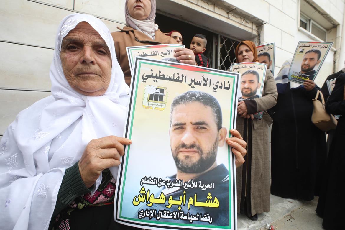 Le prisonnier Abu Hawash a perdu la capacité de se déplacer et a de graves difficultés à parler