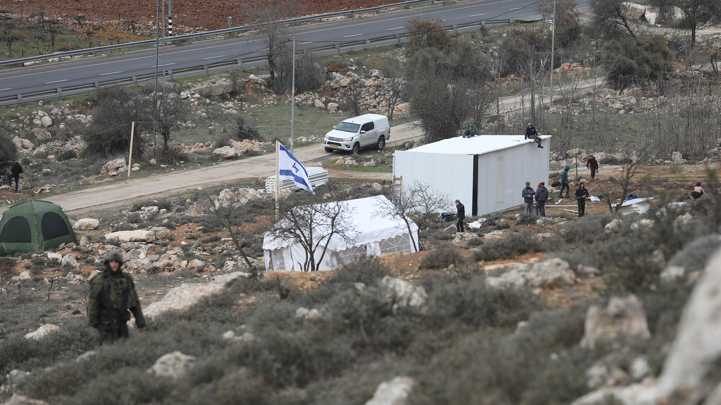 Des colons israéliens illégaux établissent un nouvel avant-poste au sud de la Cisjordanie