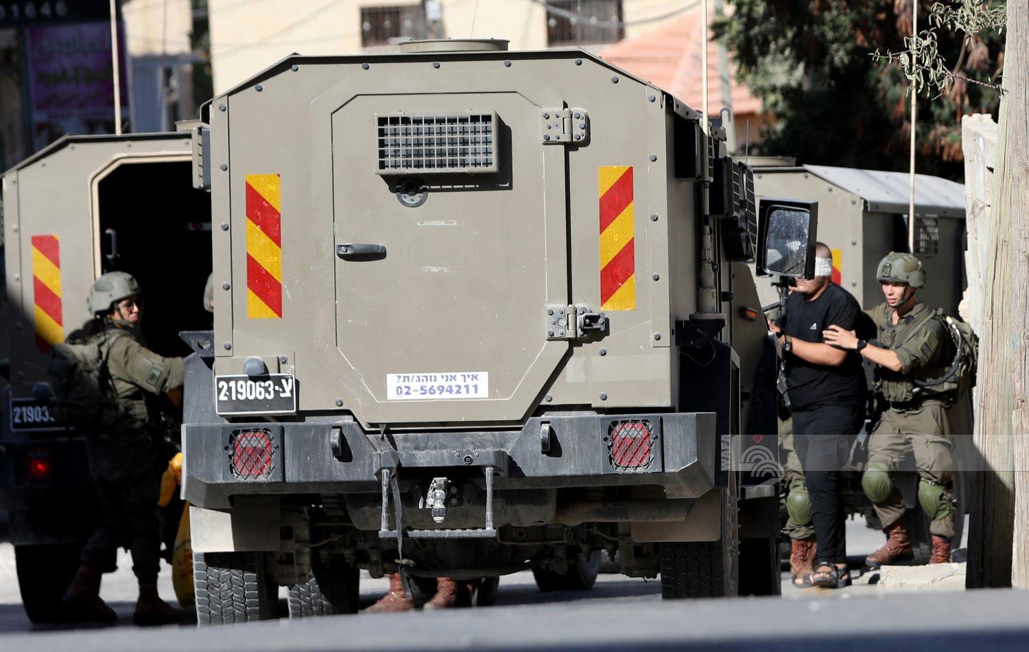Israël intensifie sa campagne d'arrestations en Cisjordanie, visant au moins 50 Palestiniens