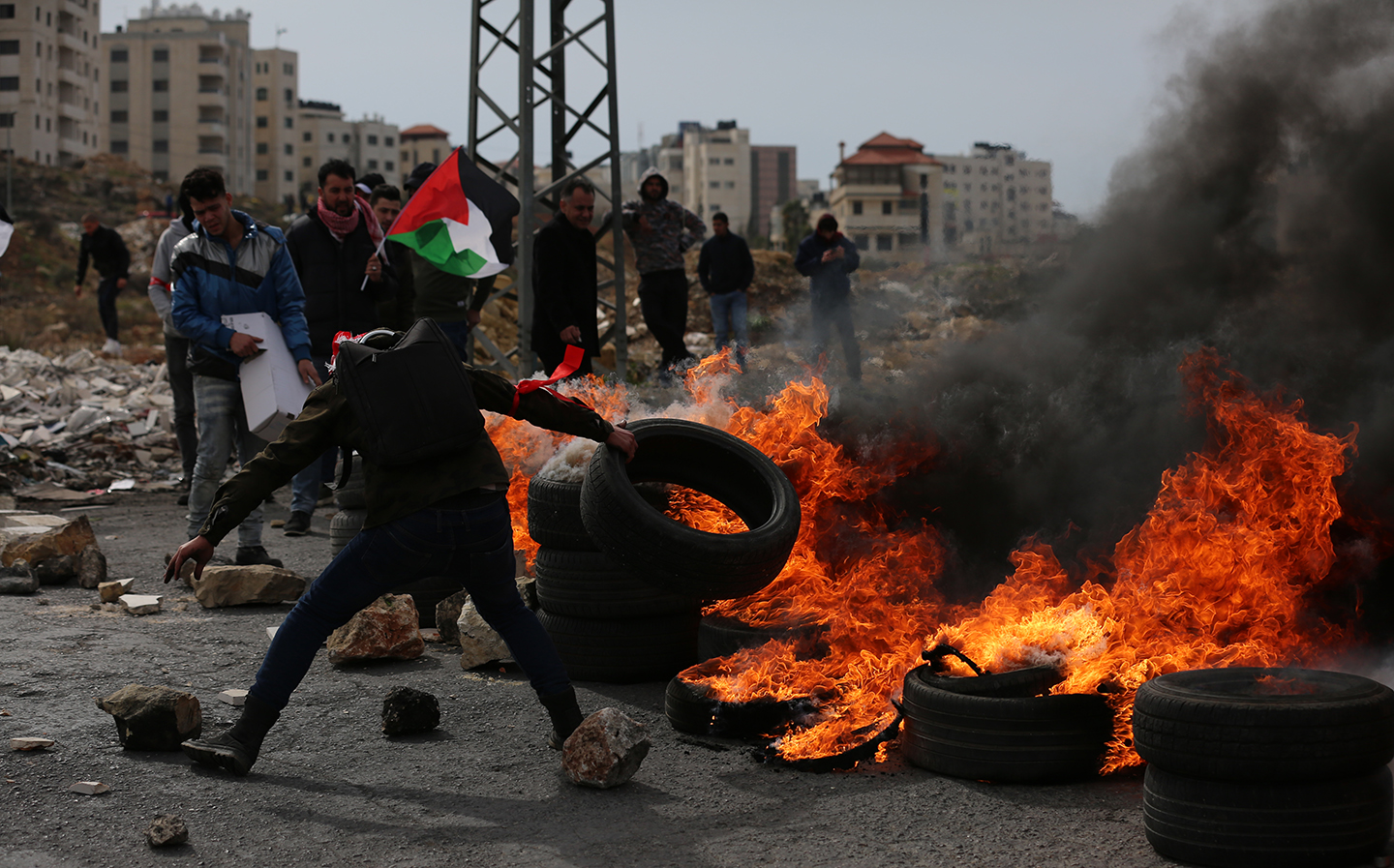 L’armée israélienne blesse un journaliste lors d’affrontements au nord de la ville de Al-bireh