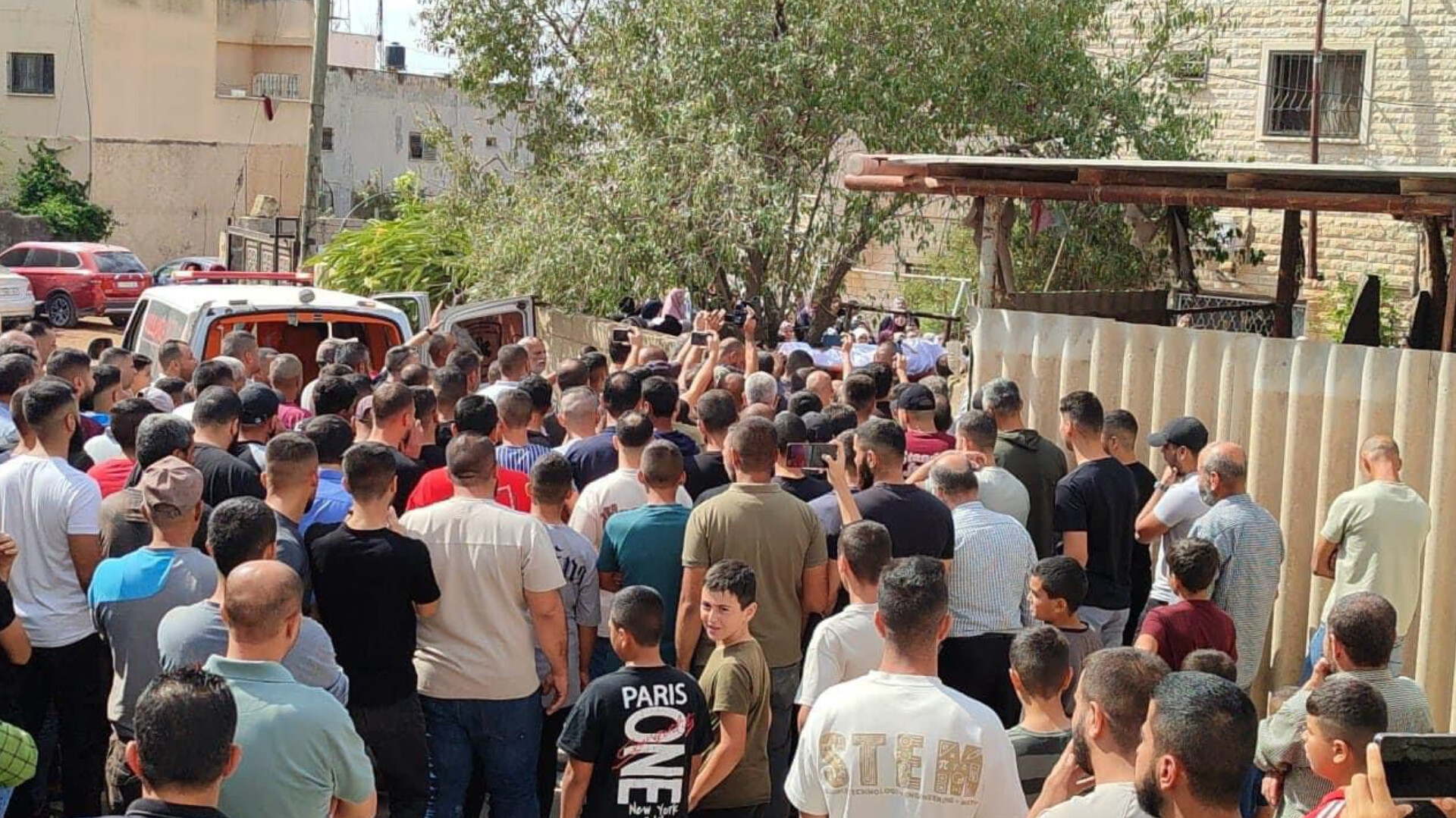 Une femme de 59 ans tuée par des tirs israéliens alors qu'elle cueillait des olives à Jénine
