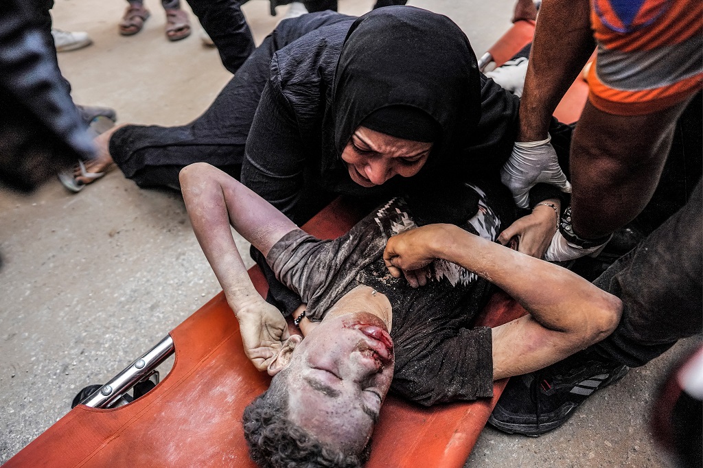 Cinq Palestiniens tués dans les bombardements israéliens visant le centre de la bande de Gaza