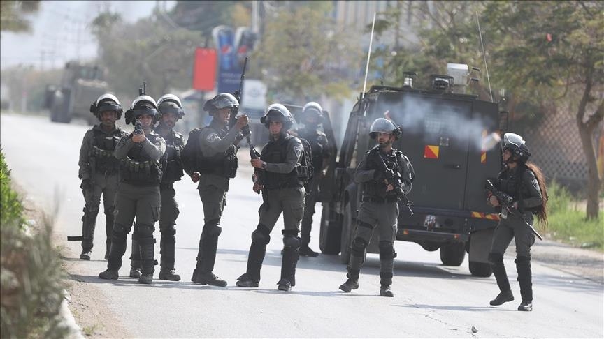 Les soldats israéliens attaquent des motocyclistes près de Jéricho