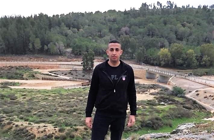 Les autorités israéliennes d’occupation remettent le corps du martyr Nawaf Al-Khawaja