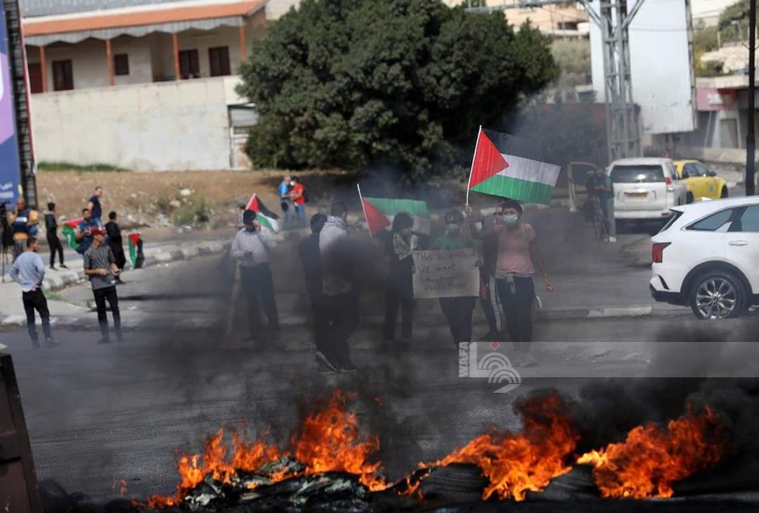 Des Palestiniens blessés alors que les forces israéliennes attaquent un rassemblement appelant à la levée du siège de Naplouse