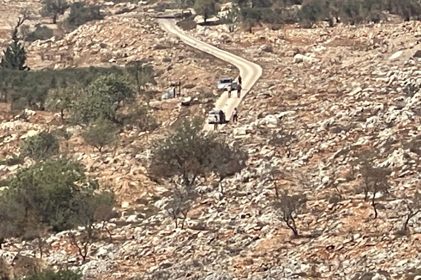Un jeune palestinien blessé par des tirs des colons israéliens à l'est de Ramallah
