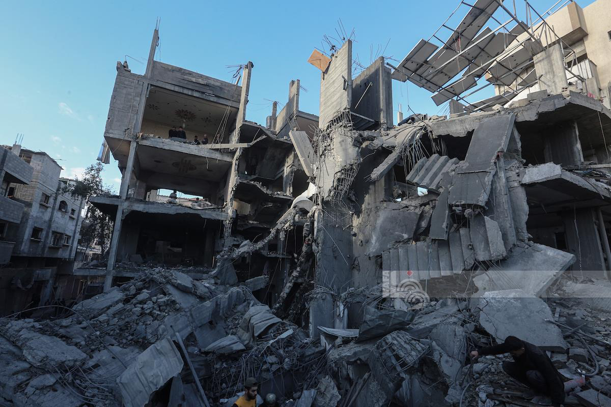 Blessés suite à un bombardement d'une maison dans le camp de Nuseirat