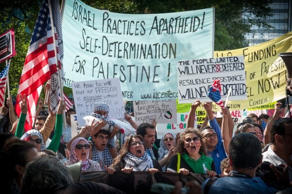 Des militants américains et des défenseurs des droits de l'homme appellent les membres du Congrès à cesser de soutenir le gouvernement d'occupation