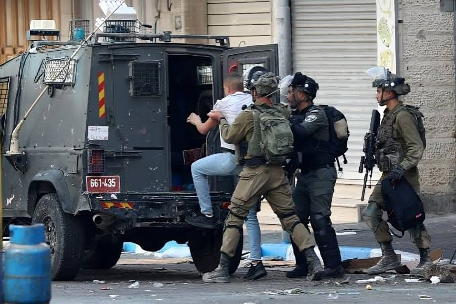 Détails de torture subie par un captif palestinien lors de son arrestation et dans les centres de détention 