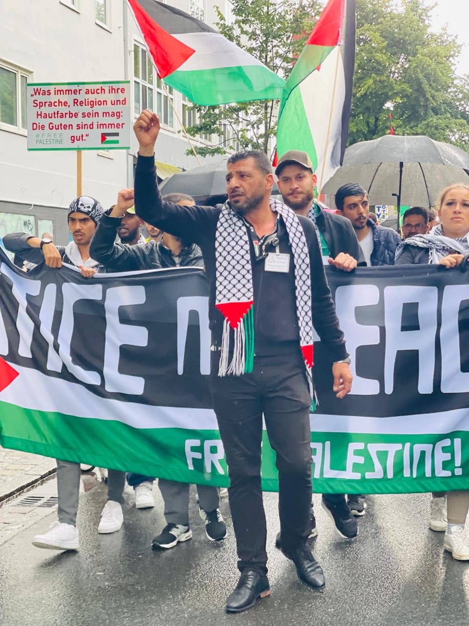 Manifestation de masse dans la ville allemande de Brême dénonçant l’agression continue de l’occupation contre la bande de Gaza