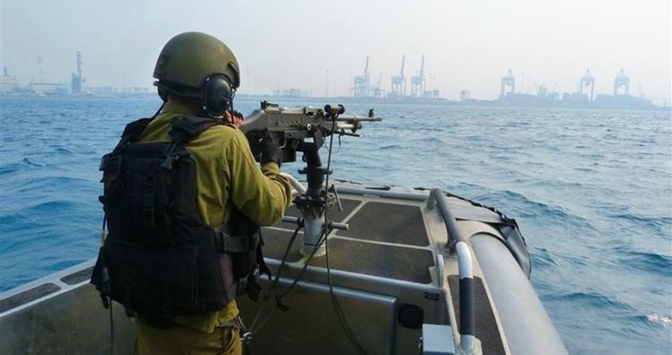  La marine de l’occupation cible les bateaux des pêcheurs dans la mer de Gaza  