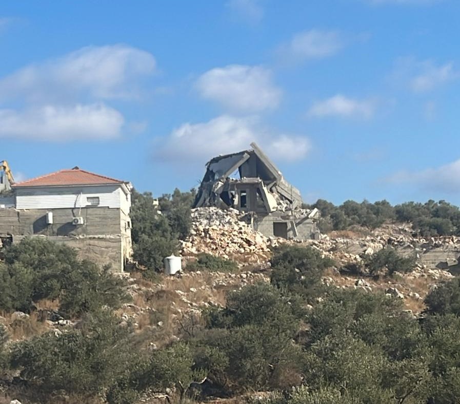 L'occupation démolit deux maisons près de Salfit