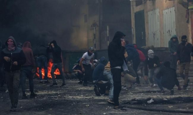 Des blessés palestiniens lors de heurts avec les forces d’occupation à Hébron