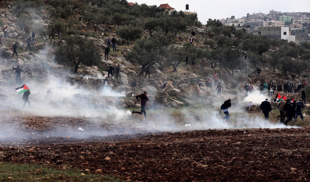 Plusieurs cas d’asphyxie lors d’affrontements avec l’armée israélienne à Sebastia à l’occasion de la journée de terre