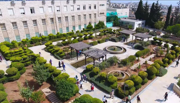  Le gouvernorat de Jérusalem met en garde contre l’expulsion par Israël des étudiants palestiniens de leurs universités