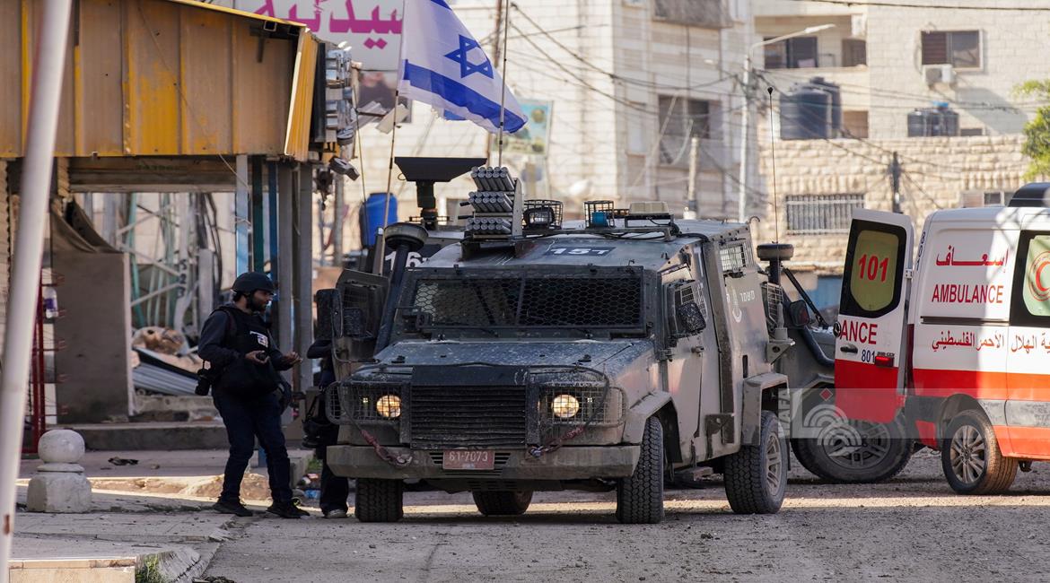 L’occupation poursuit de détruire et bruler les maisons dans le camp de réfugiés de Jénine