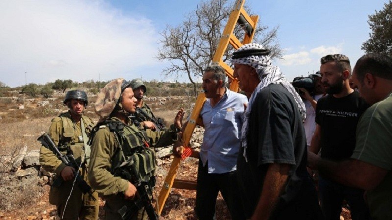 Bethléem : l’occupation oblige une famille palestinienne à quitter sa terre  