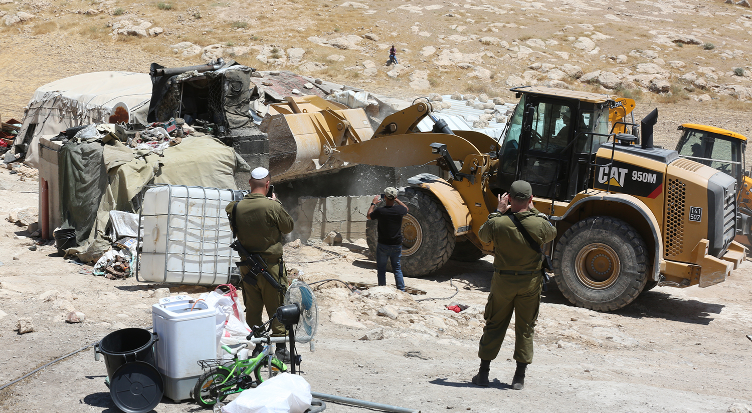 Les bulldozers d'occupation démolissent une maison palestinienne à Masafer Yatta