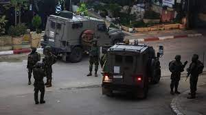 Les forces militaires d'occupation renforcent leurs mesures militaires aux entrées de la ville de Jéricho