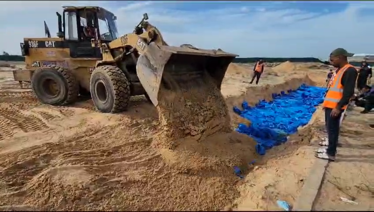 100 corps volés par l'occupation dans diverses zones de Gaza ont été enterrés dans une fosse commune