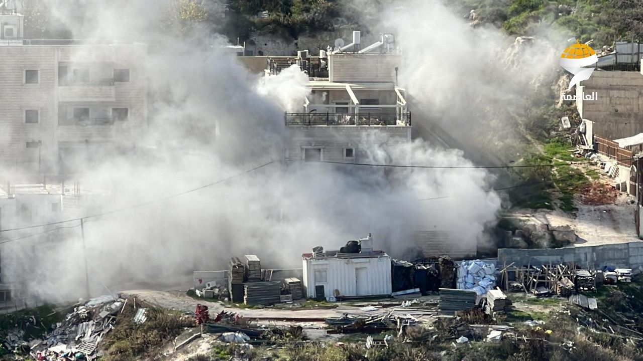 L’occupation explose la maison de deux martyrs à Jérusalem  