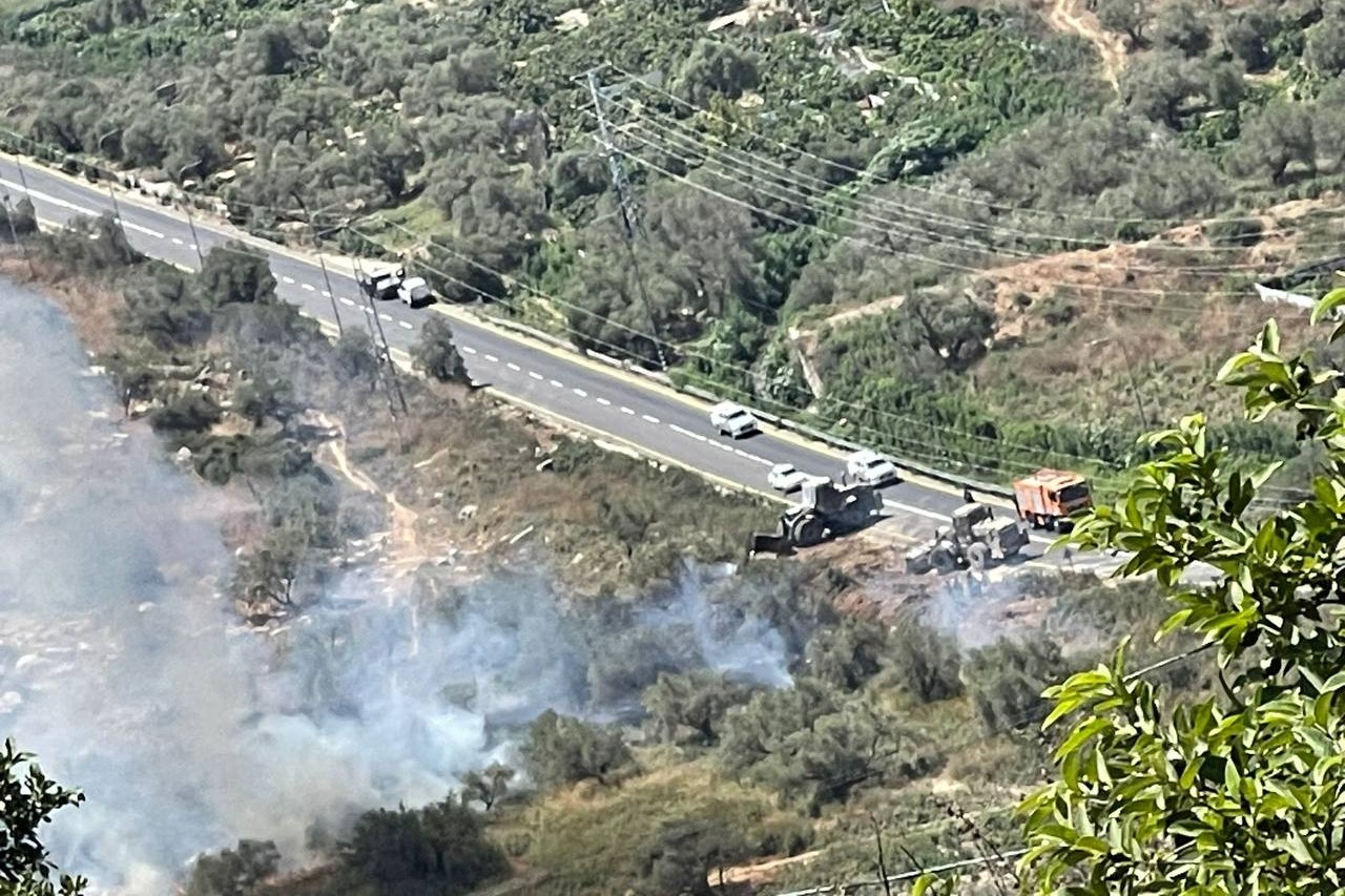 Des bulldozers israéliens détruisent de vastes étendues de terres agricoles à l'est de Tulkarem